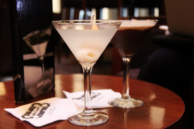 brasserie-LE VAL-min_martini_bar_lychee_chocolate_alcohol_liquor_happy_hour_happy-910161